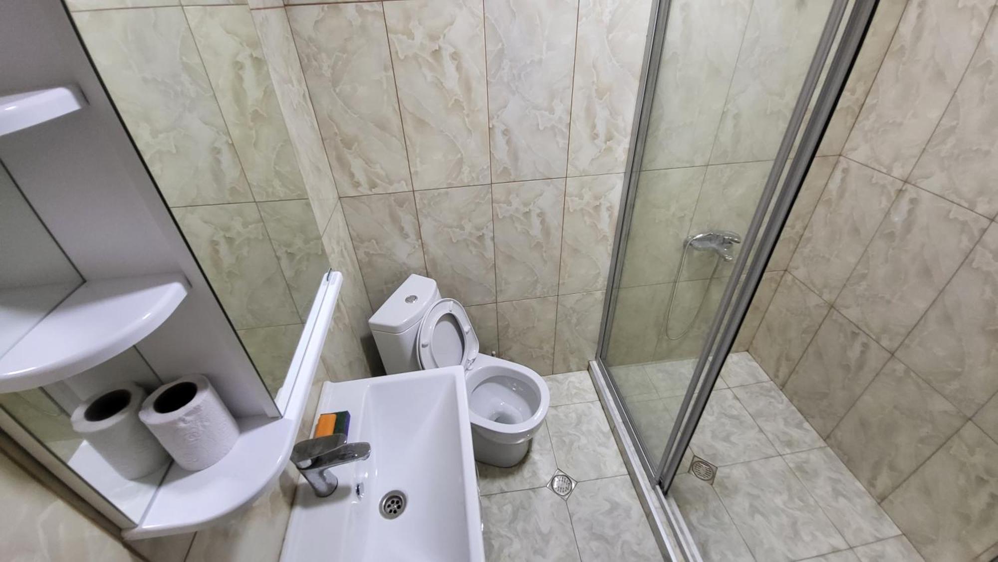 Guesthouse Gocha Beridze Batumi Bagian luar foto